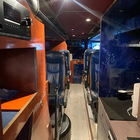 Bus Hotel On The Go