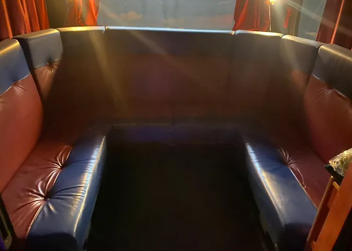 Bus Hotel On The Go *