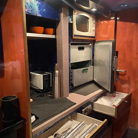 Urban Nightliner مكان تخييم تيرانا