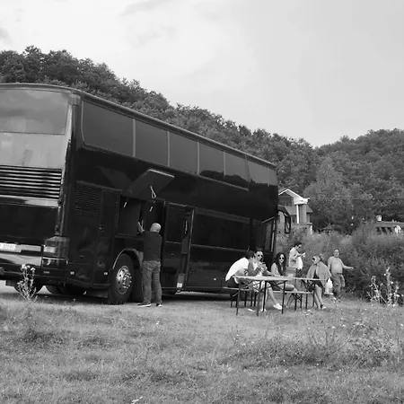 Camping Bus Hotel On The Go Tirana