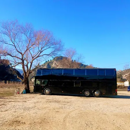 Kemp Bus Hotel On The Go *