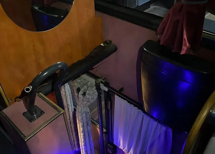 Bus Hotel On The Go *